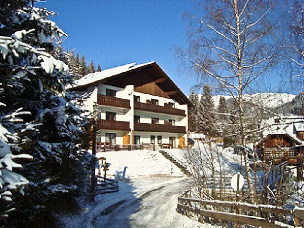 バド クラインキルヒハイムHaus Bergblickアパートメント エクステリア 写真